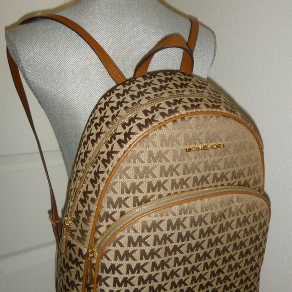 Michael Kors LG Backpack - Picture 6 of 7